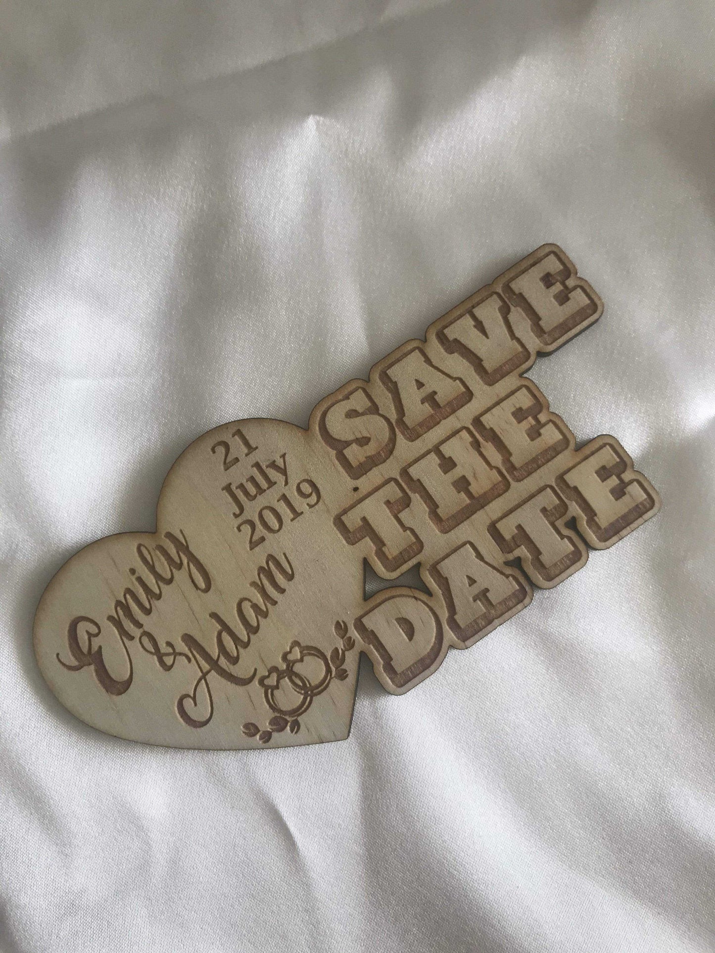Save the date magnet - Love Heart - Bridal Delights