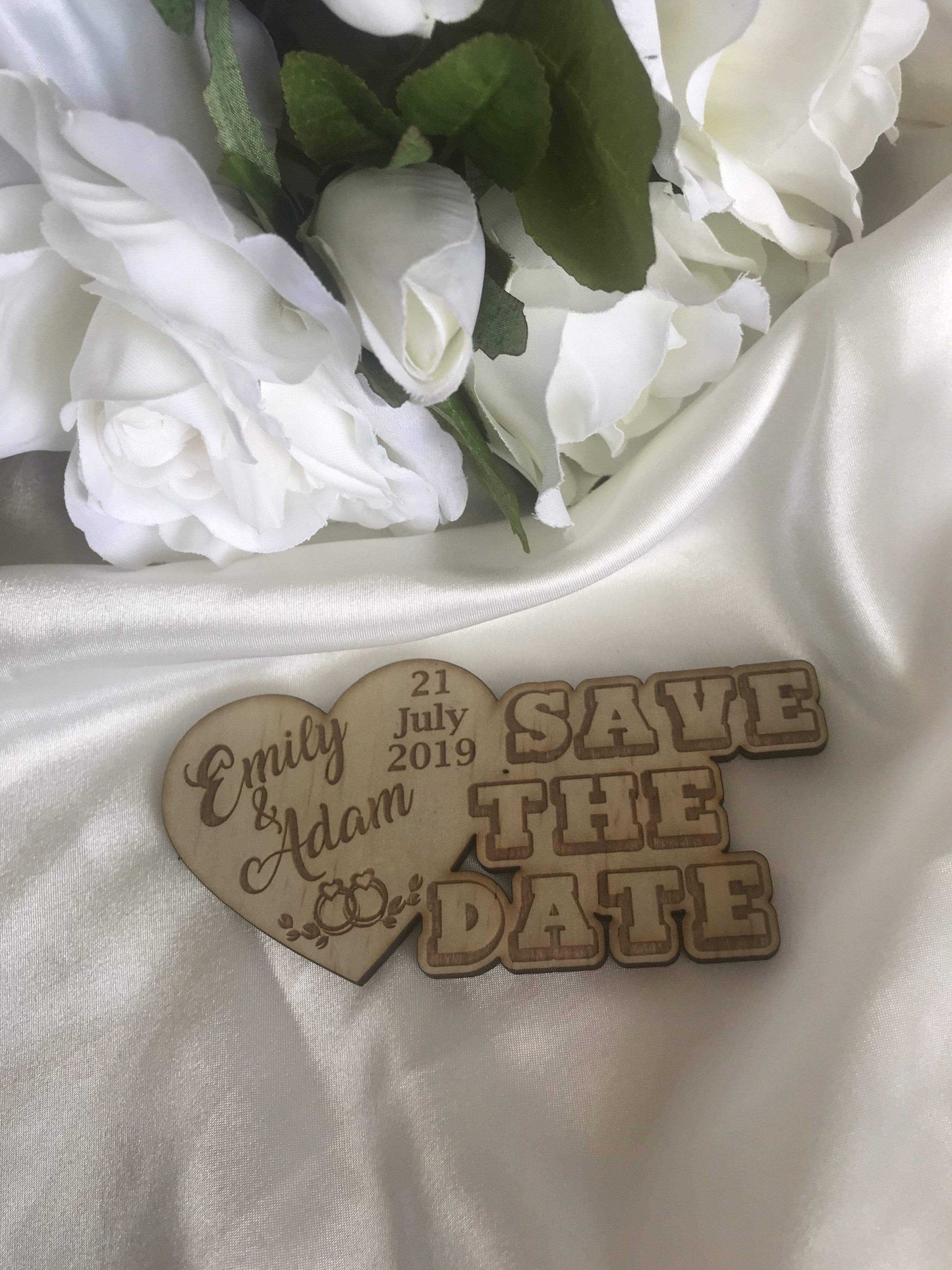 Save the date magnet - Love Heart - Bridal Delights