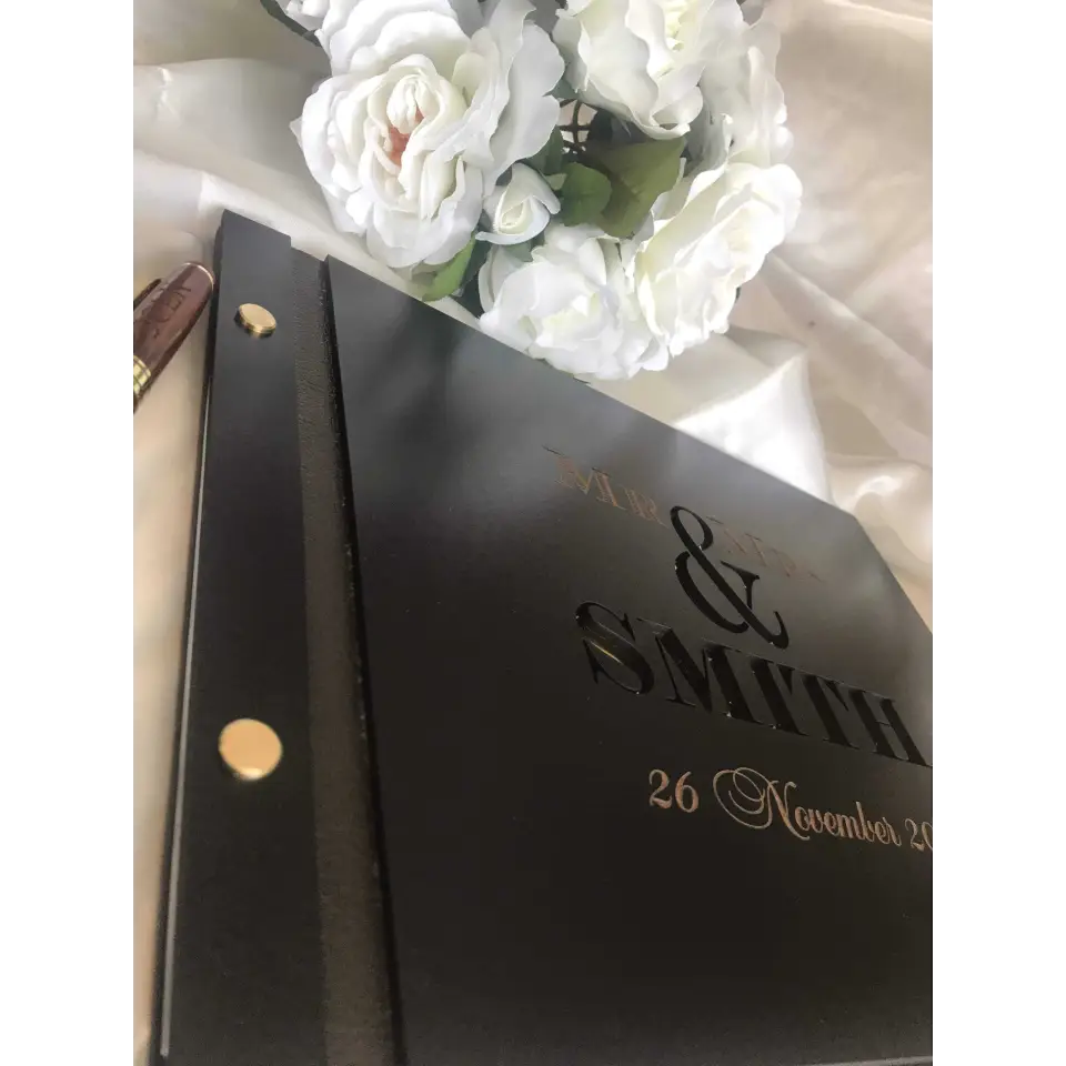 Wedding guest book - 3D Mr & Mrs