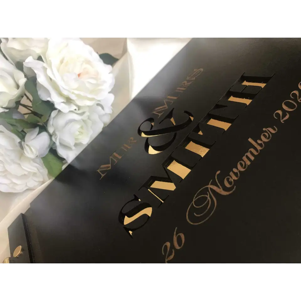 Wedding guest book - 3D Mr & Mrs